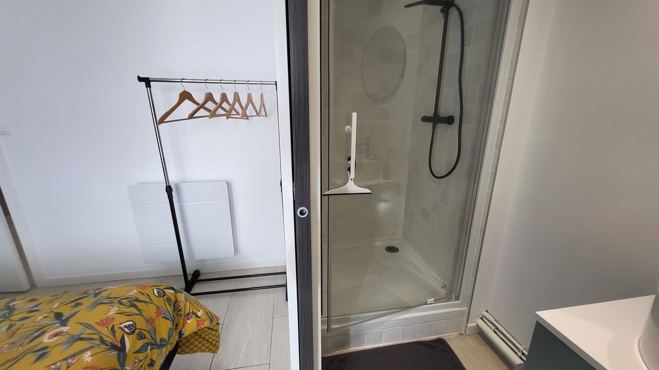 Photo of Bedroom in Chalons-en-Champagne