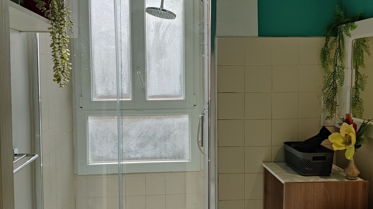 Photo of Bathroom in Romilly-sur-Seine