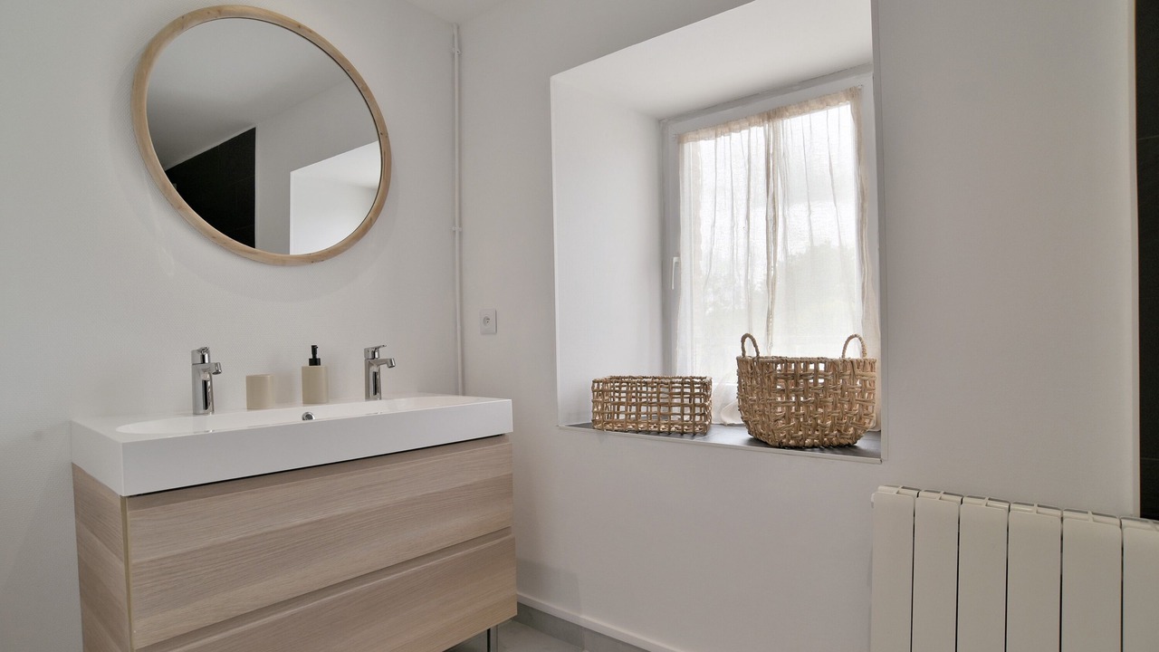 Photo of Bathroom in Ploubalay