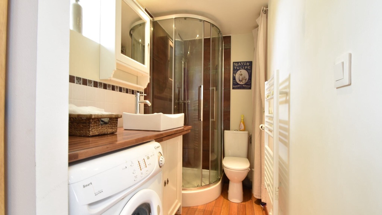 Photo of Bathroom in Saint-Gilles-les-Bois