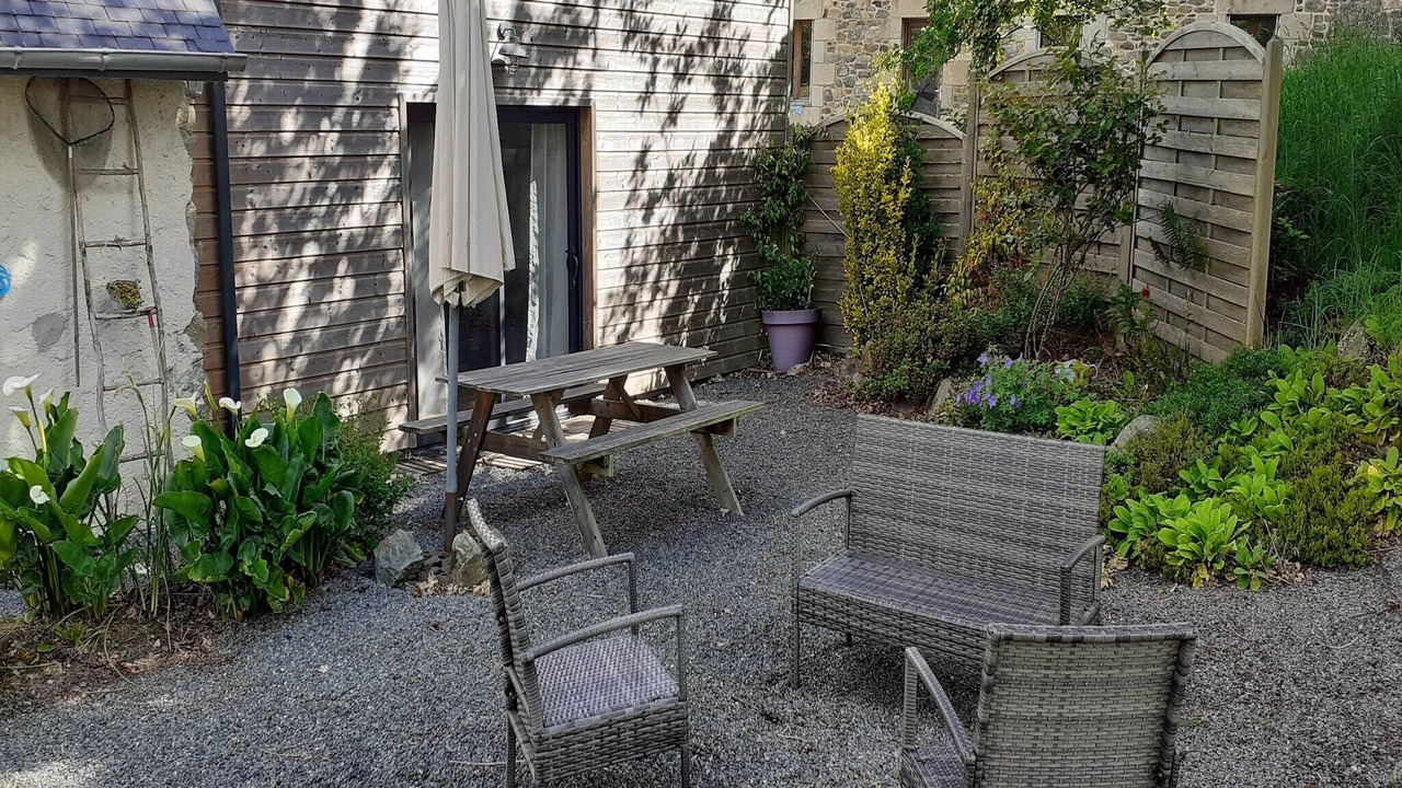 Photo of Patio Balcony in Saint-Gilles-les-Bois