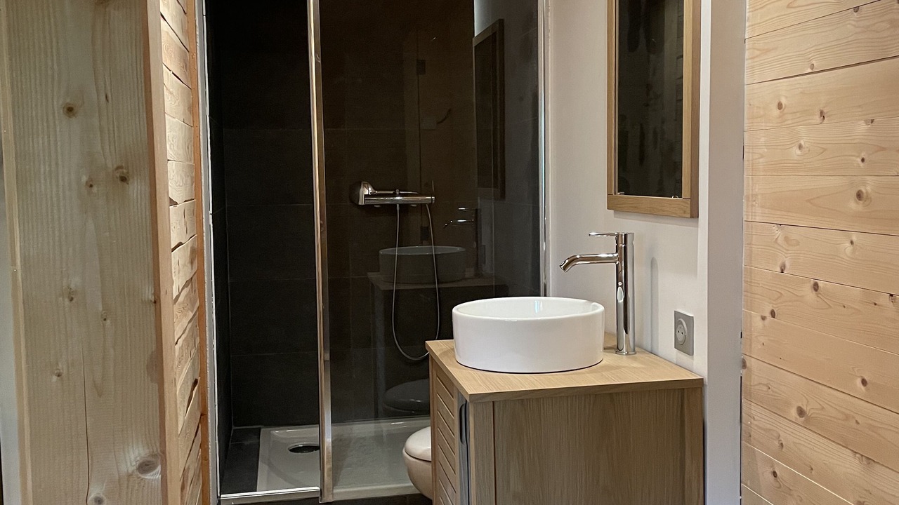 Photo of Bathroom in Enchastrayes
