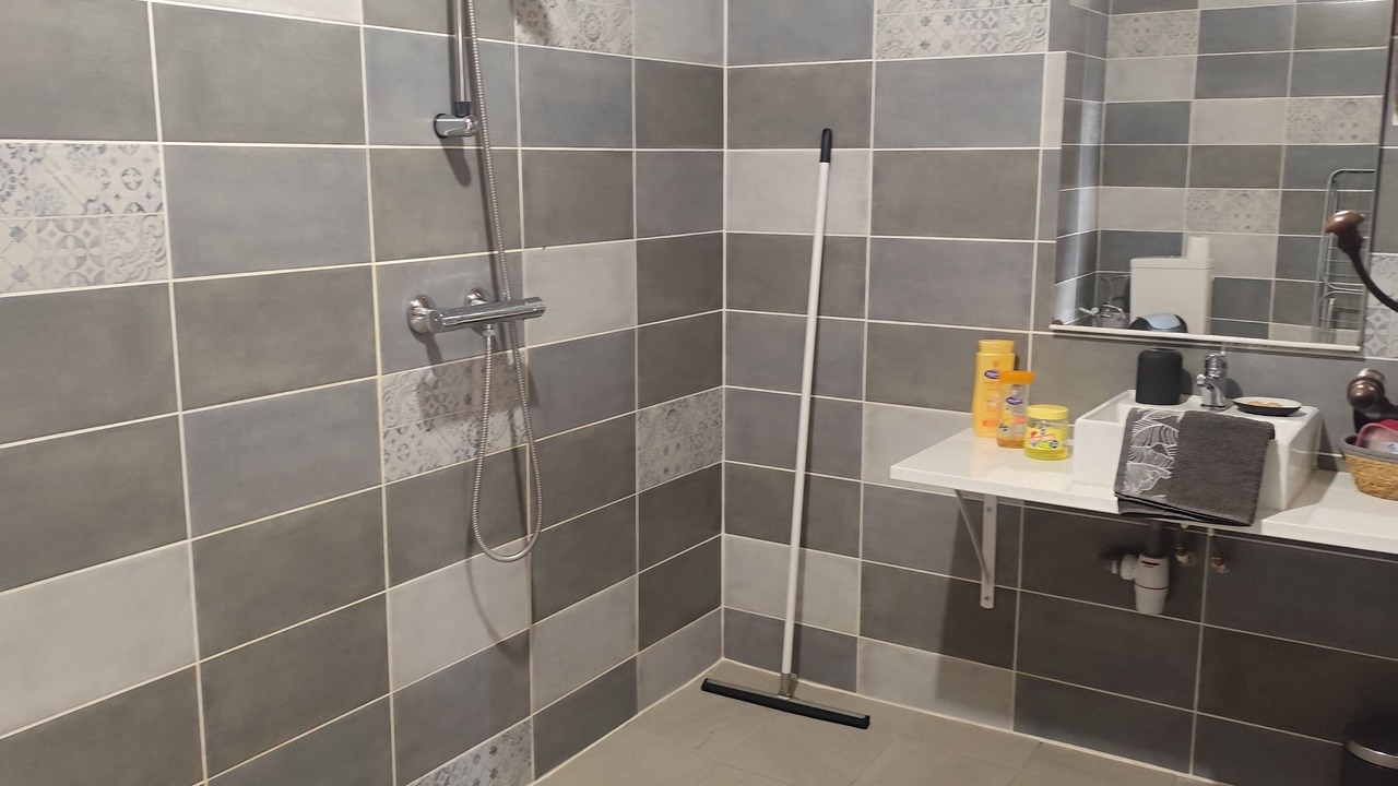 Photo of Bathroom in Plouigneau