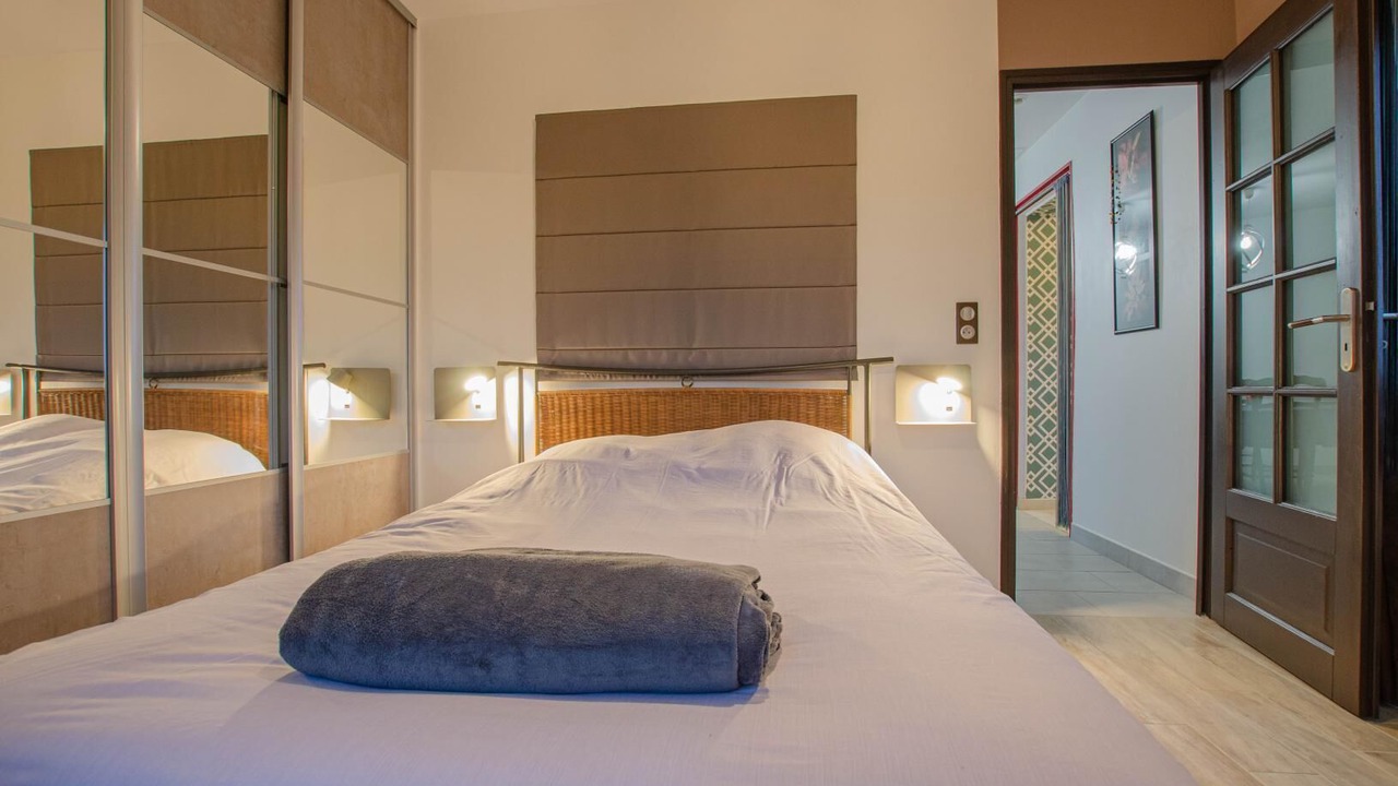 Photo of Bedroom in Charmont-sous-Barbuise