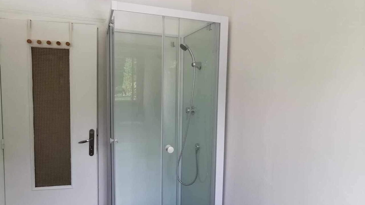 Photo of Bathroom in Plounevez-Moedec