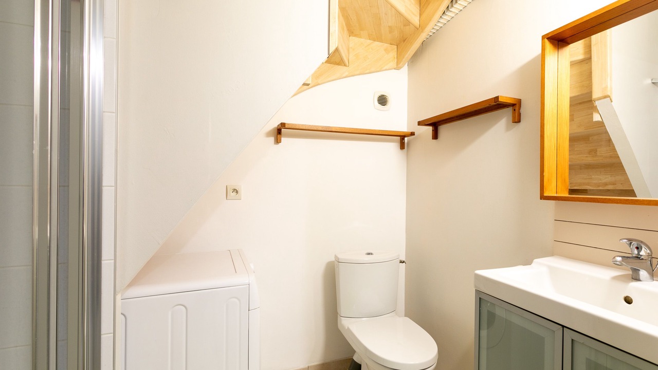 Photo of Bathroom in Hillion