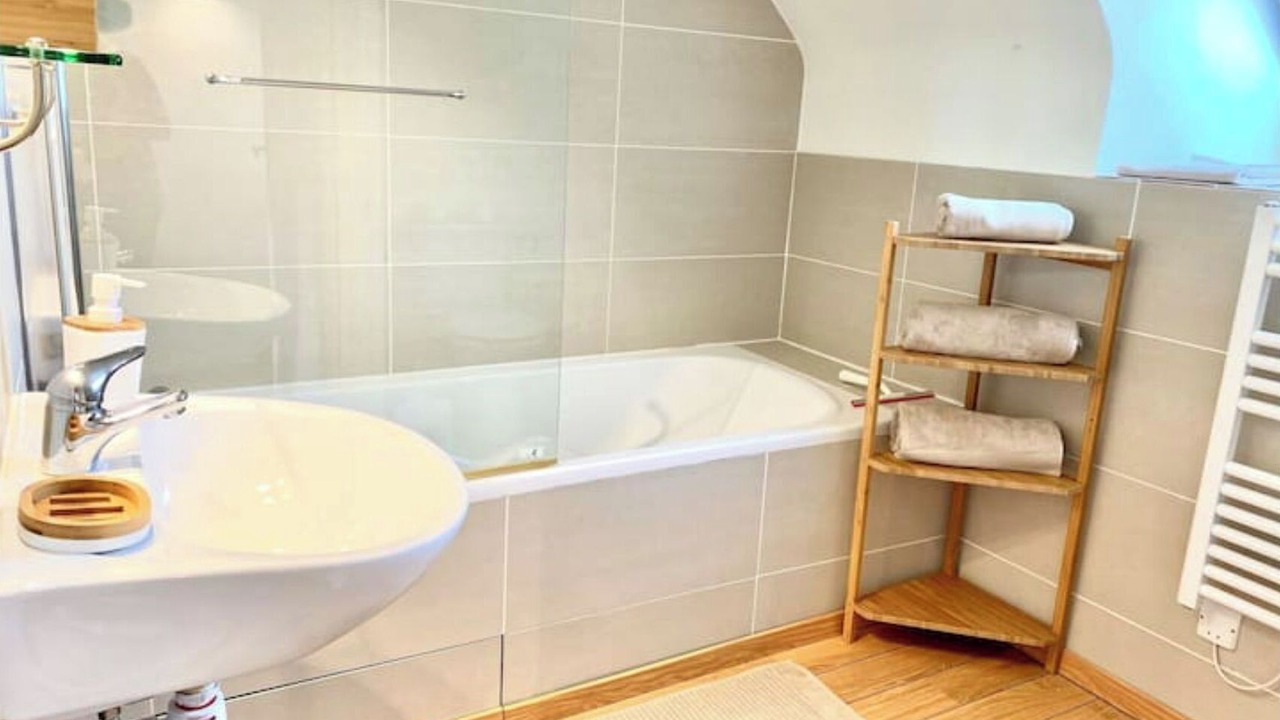 Photo of Bathroom in Corseul