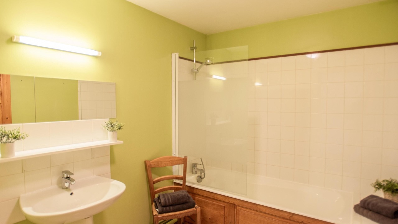 Photo of Bathroom in Guignicourt-sur-Vence