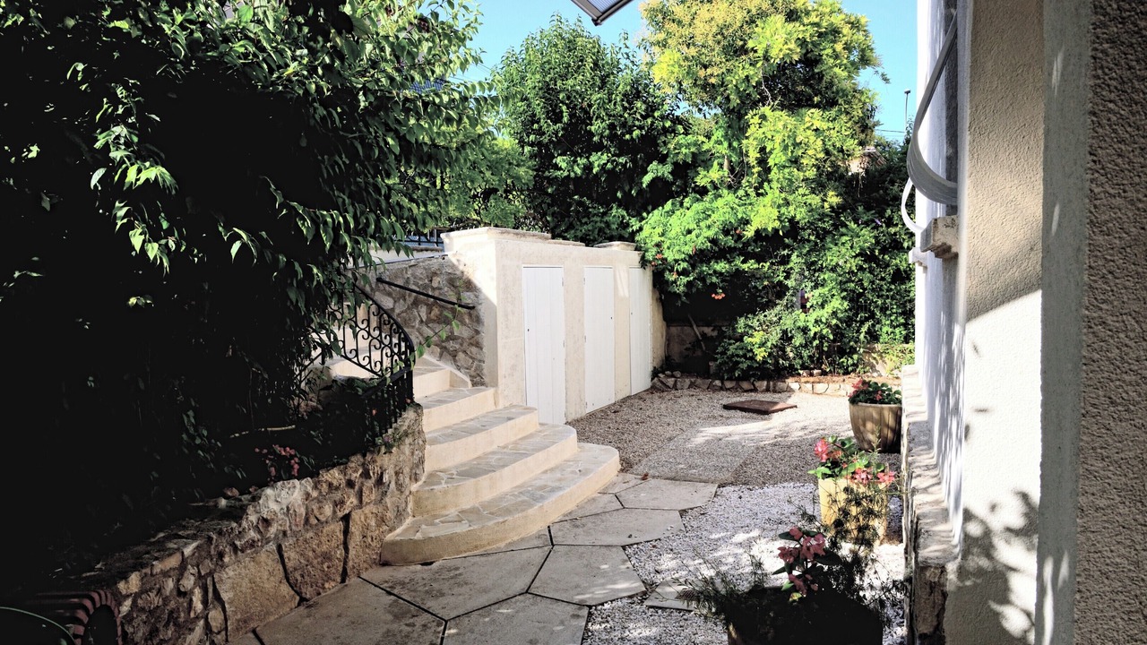 Photo of Outdoor in Sud