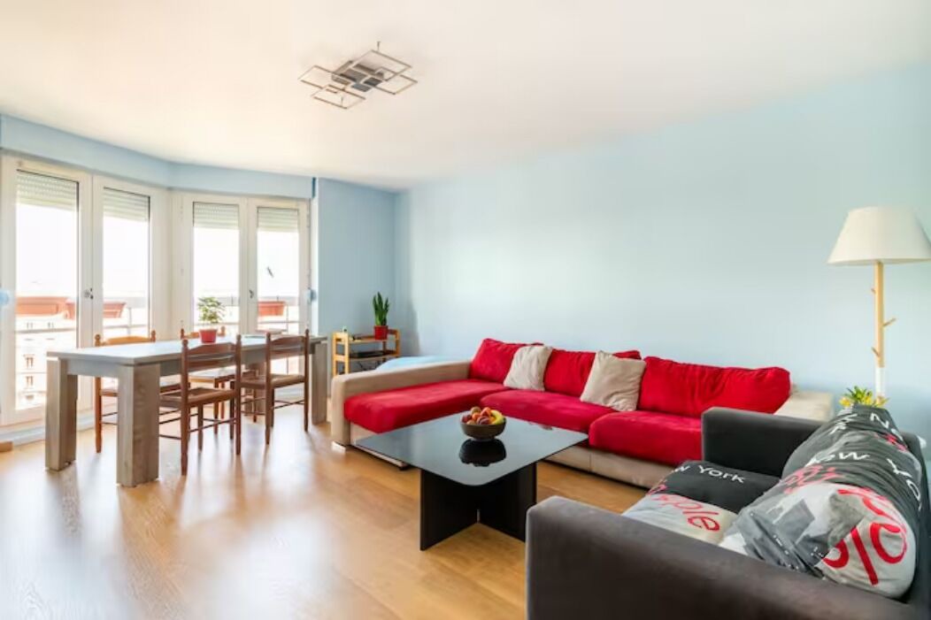 Photo of Livingroom in Charpennes - Charmettes