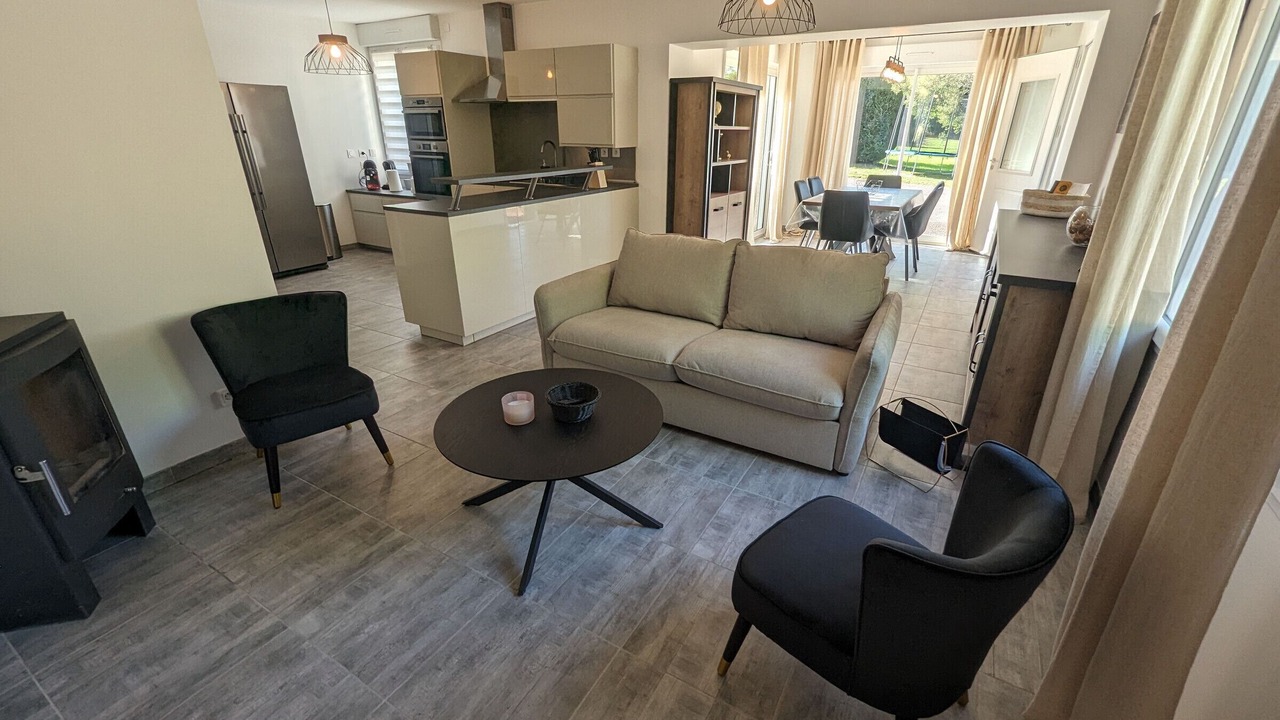 Photo of Livingroom in Curel