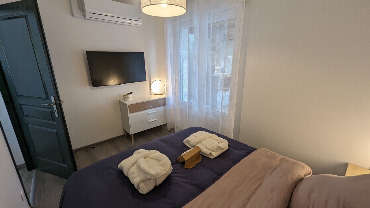 Photo of Bedroom in Curel
