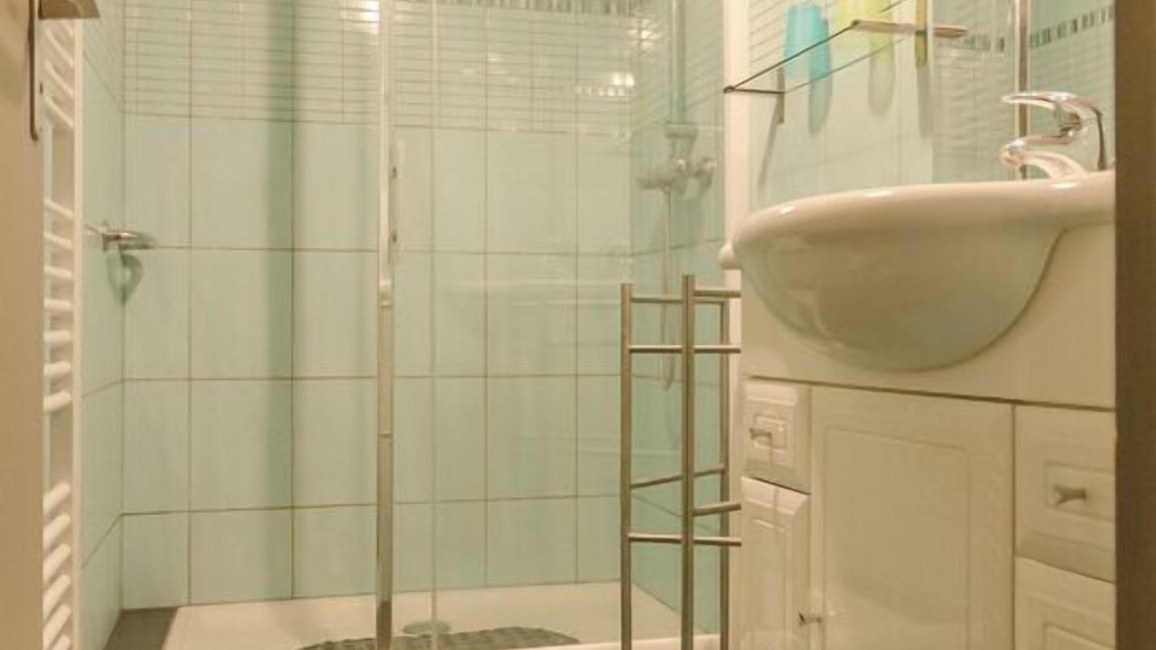 Photo of Bathroom in Saint-Hilaire-sous-Romilly