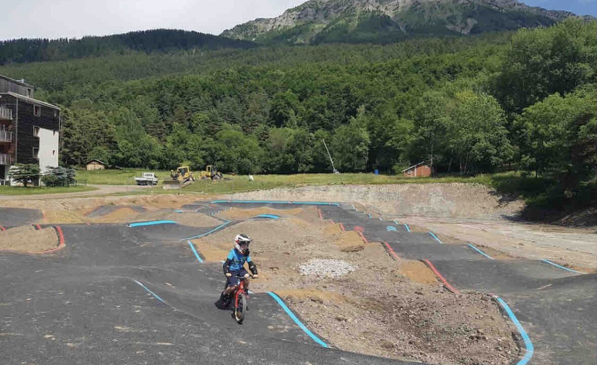 Photo of Others in Montclar