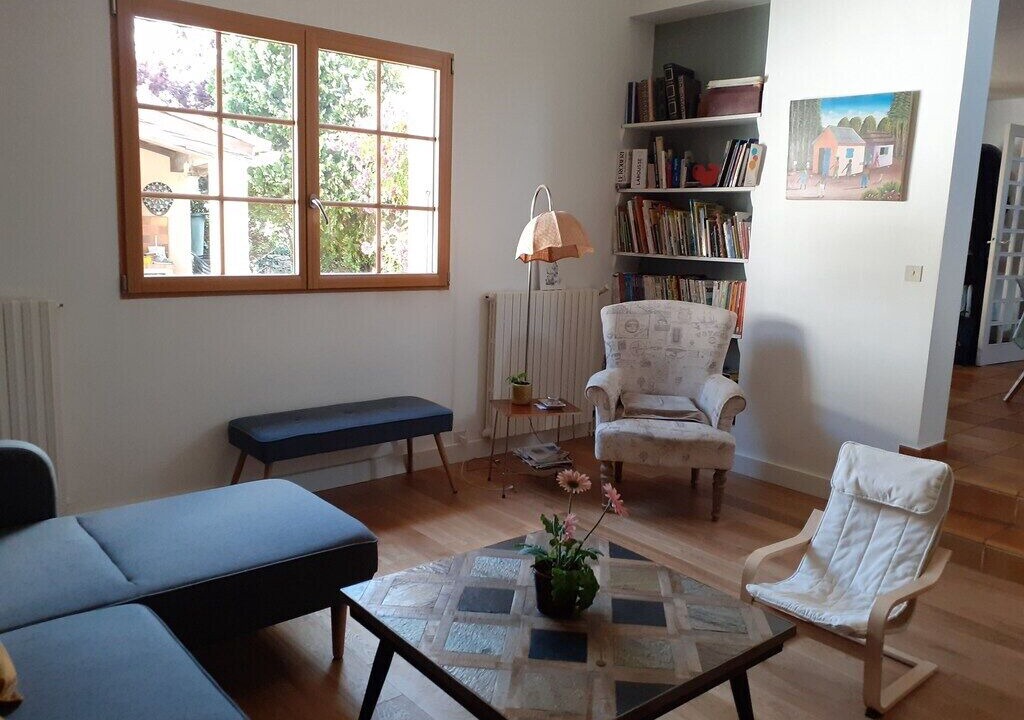 Photo of Livingroom in Saint-Etienne-de-Fontbellon