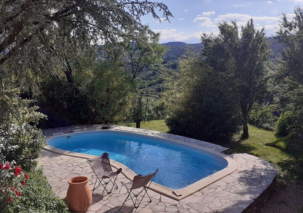 Photo of Outdoor in Saint-Etienne-de-Fontbellon