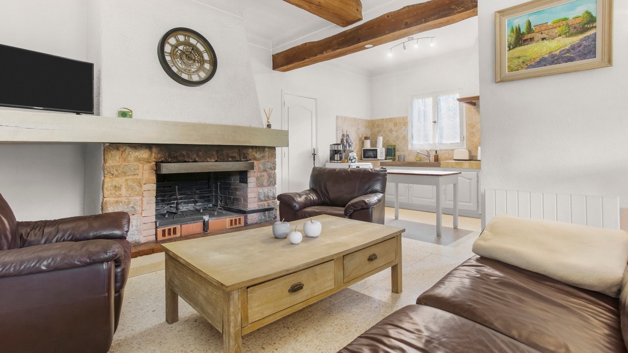 Photo of Livingroom in Peyroules
