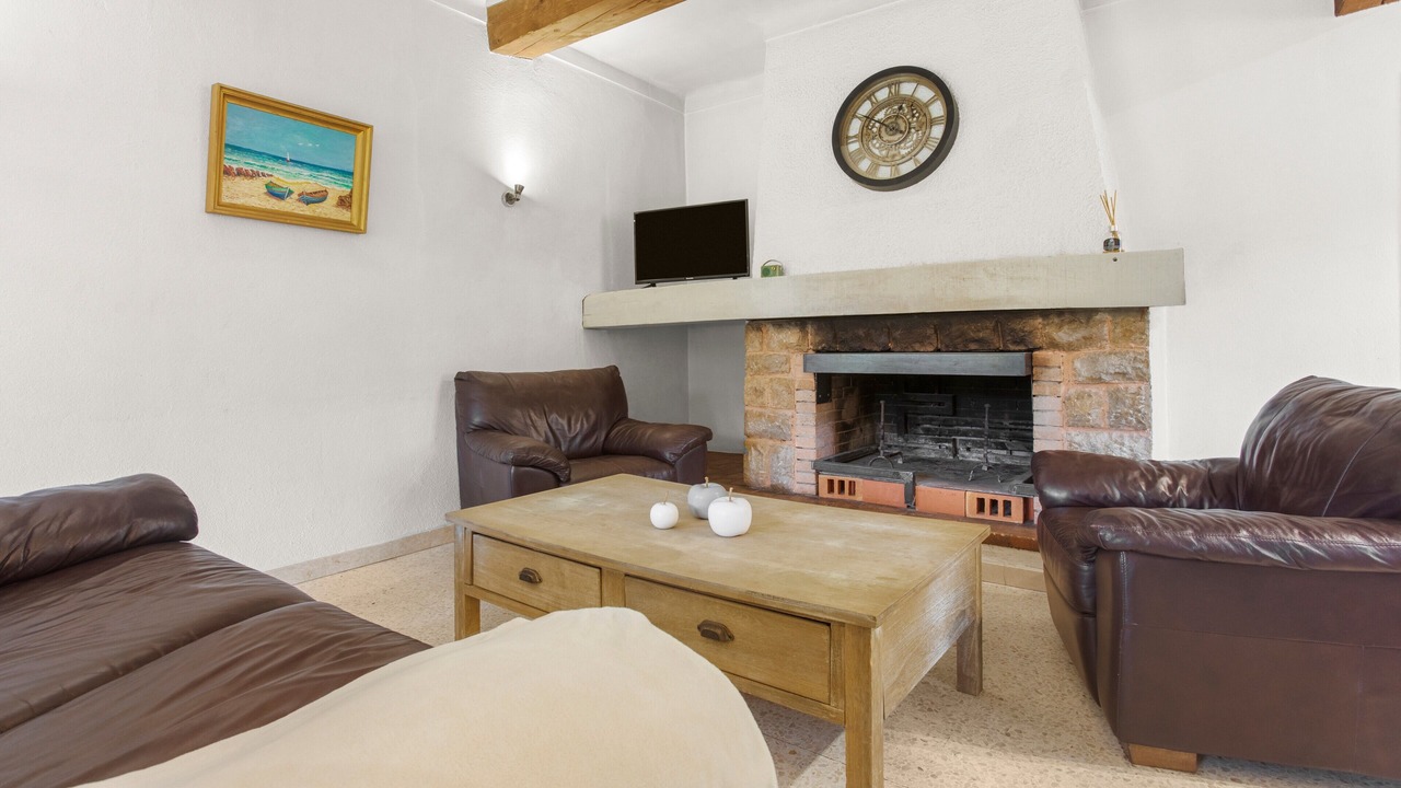 Photo of Livingroom in Peyroules