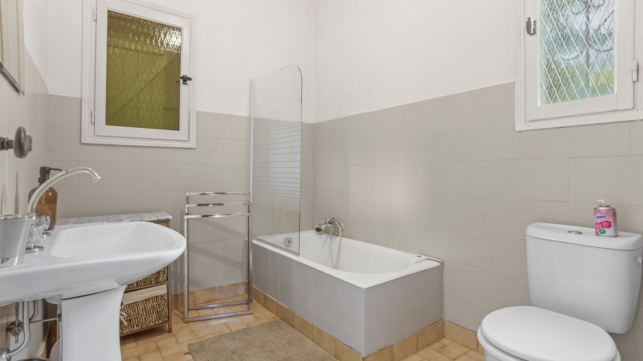 Photo of Bathroom in Peyroules