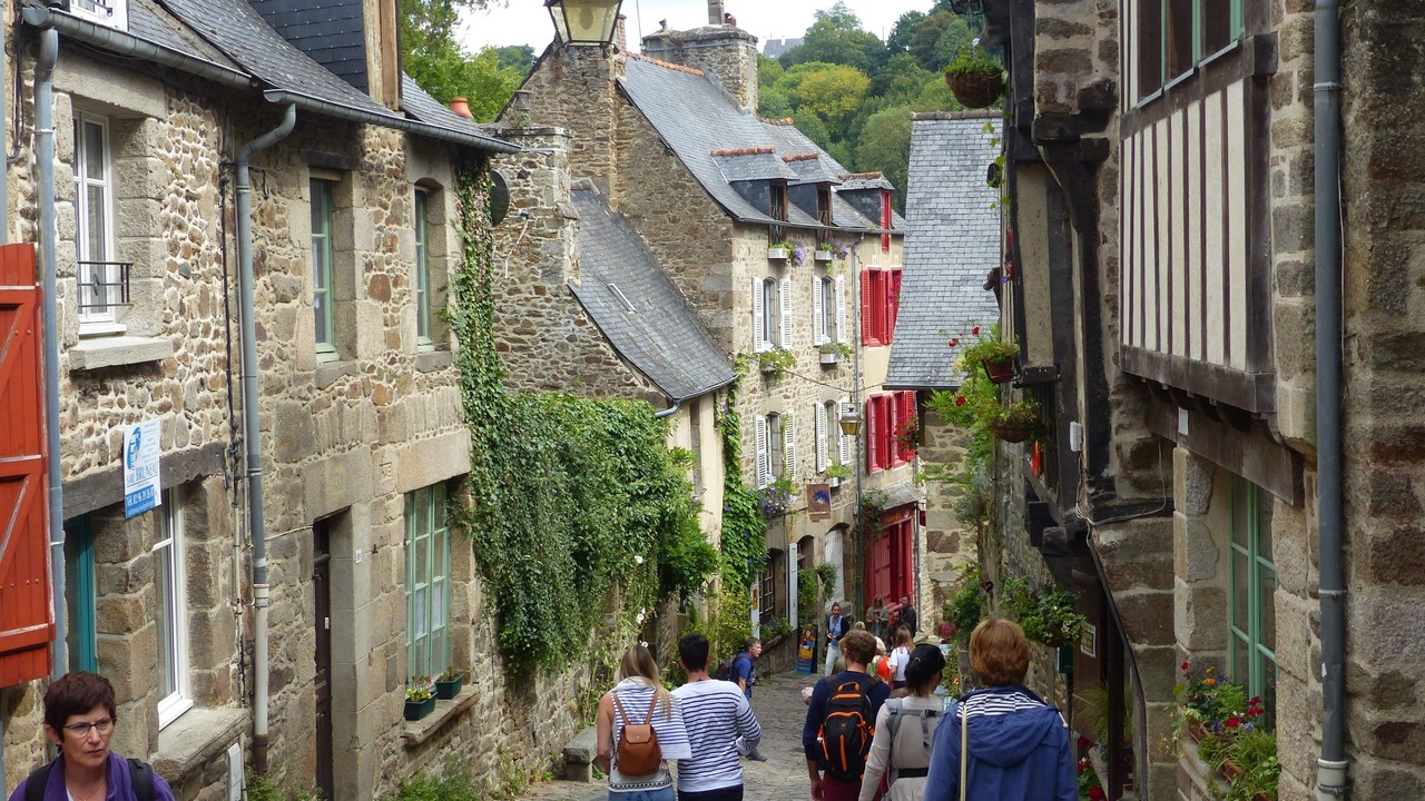 Photo of Others in Dinan