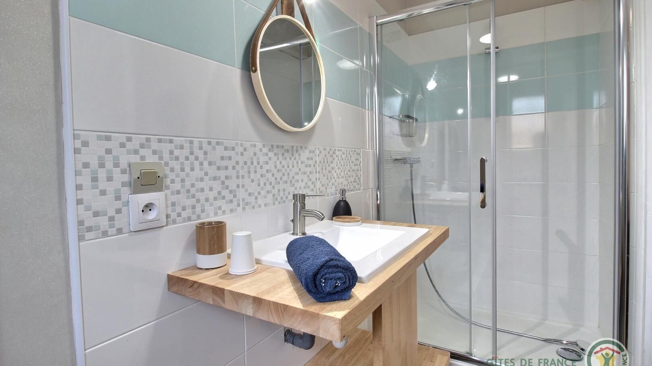 Photo of Bathroom in Plelo