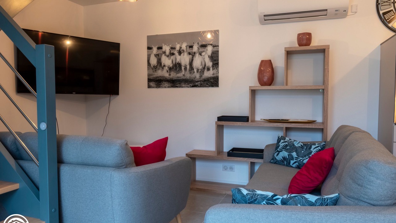 Photo of Livingroom in Saint-Remy-en-Bouzemont-Saint-Genest-et-Isson