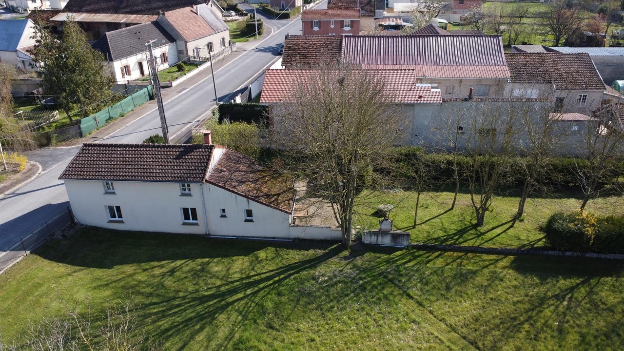 Photo of Outdoor in Pleurs
