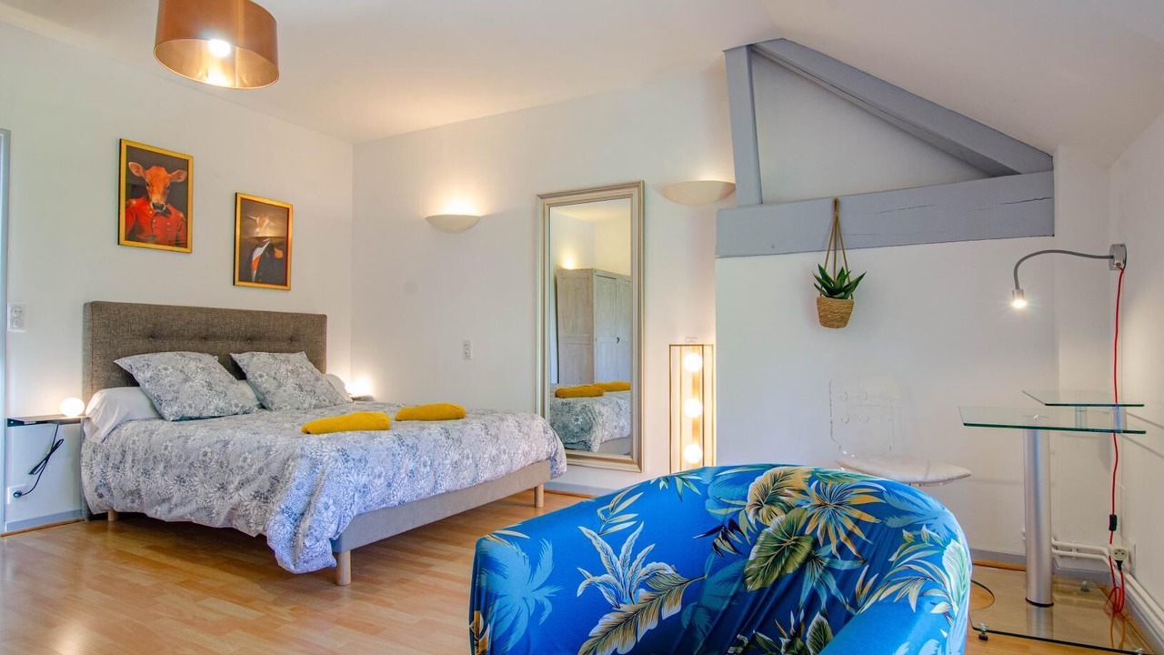 Photo of Bedroom in Saint-Hilaire-sous-Romilly