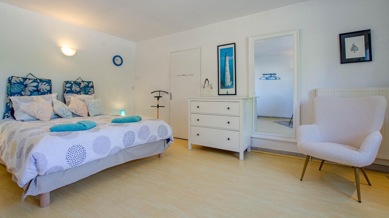 Photo of Bedroom in Saint-Hilaire-sous-Romilly