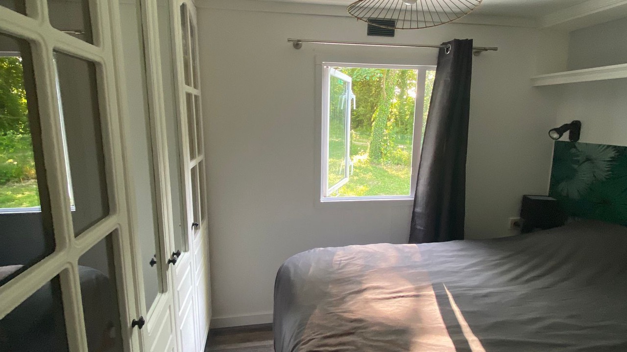 Photo of Bedroom in Pont-sur-Vanne