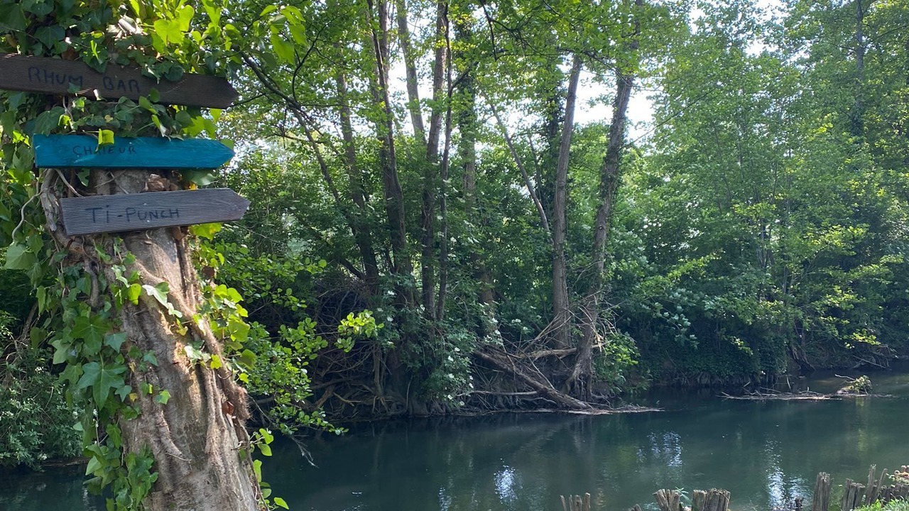 Photo of Outdoor in Pont-sur-Vanne