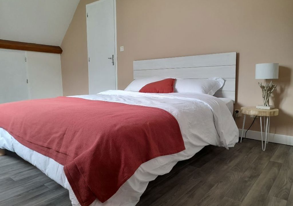 Photo of Bedroom in Sarrancolin