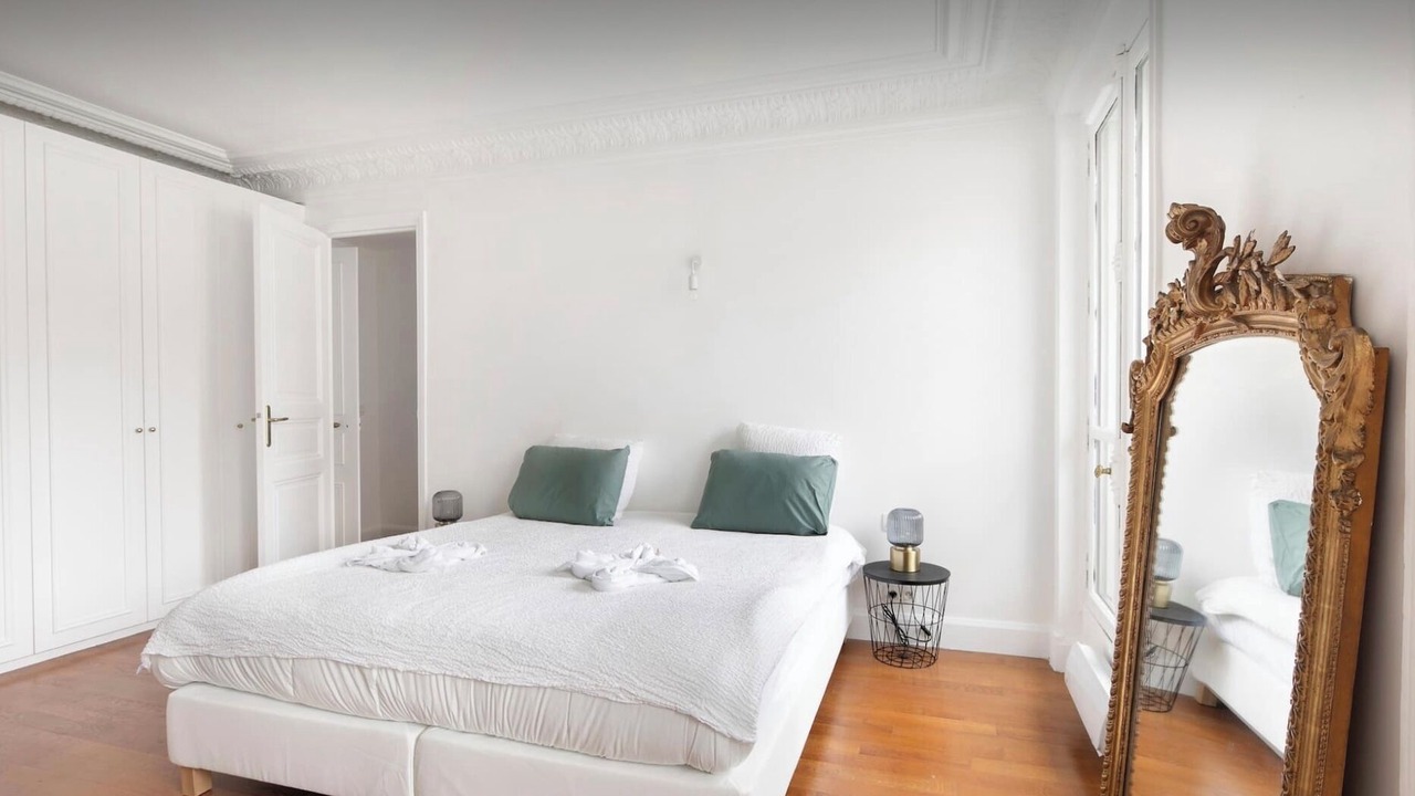 Photo of Bedroom in Chaillot