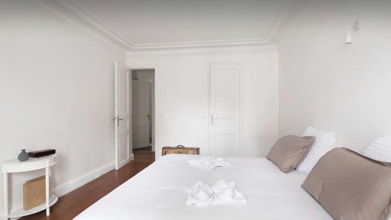 Photo of Bedroom in Chaillot