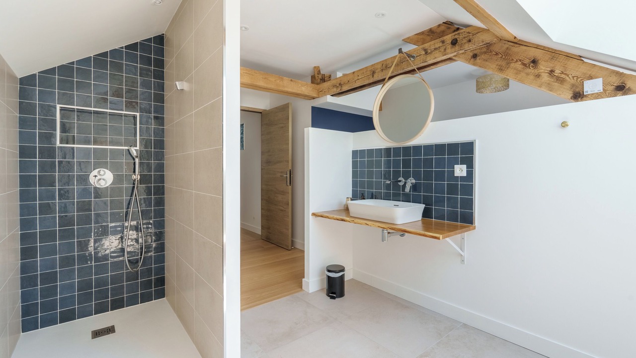 Photo of Bathroom in Saint-Benoit-sur-Seine