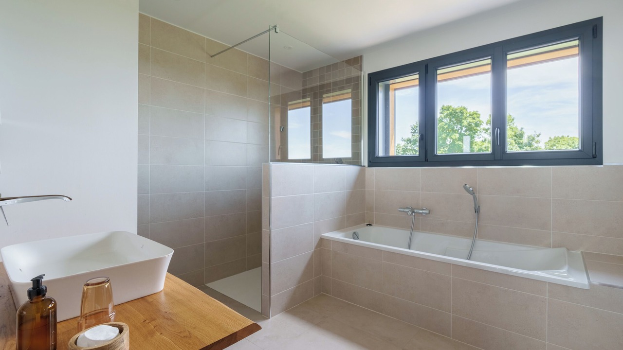 Photo of Bathroom in Saint-Benoit-sur-Seine