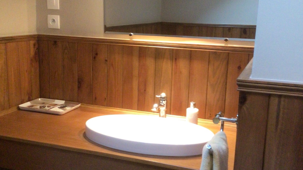Photo of Bathroom in Plouguenast
