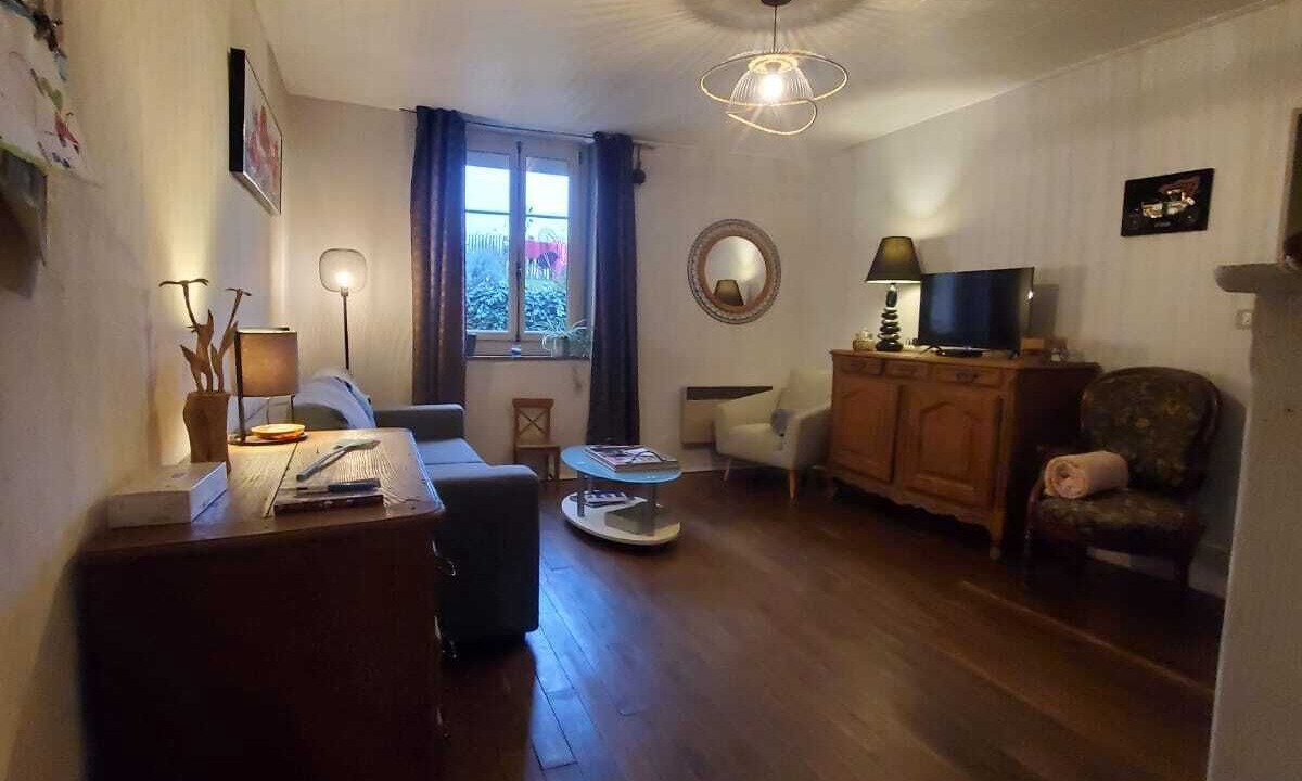 Photo of Livingroom in Humes