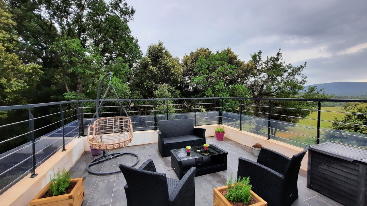 Photo of Patio Balcony in Ampus