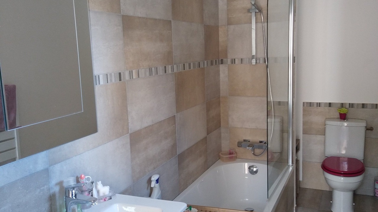 Photo of Bathroom in Ampus