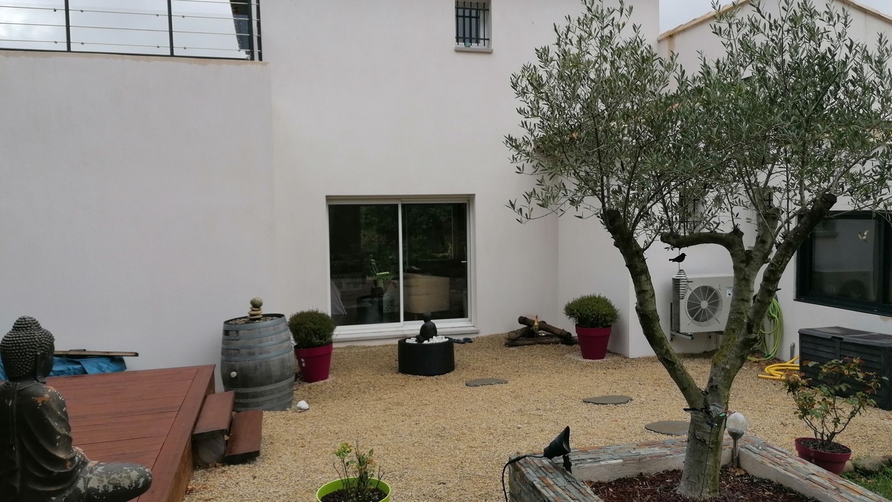 Photo of Outdoor in Ampus