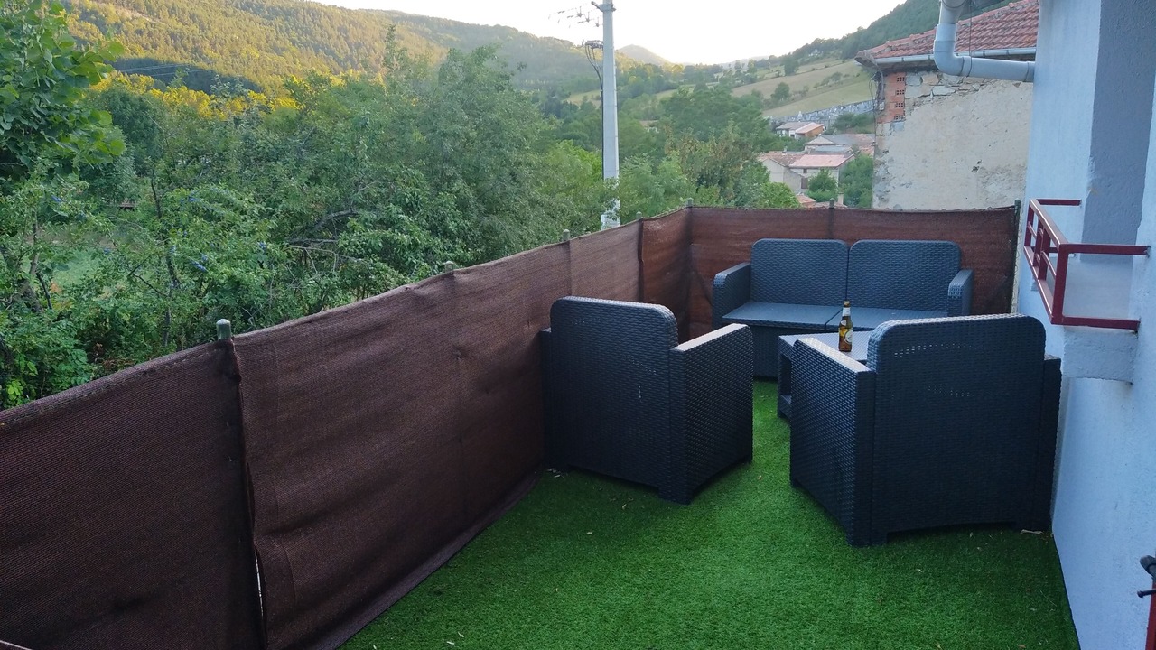 Photo of Patio Balcony in Roquefeuil