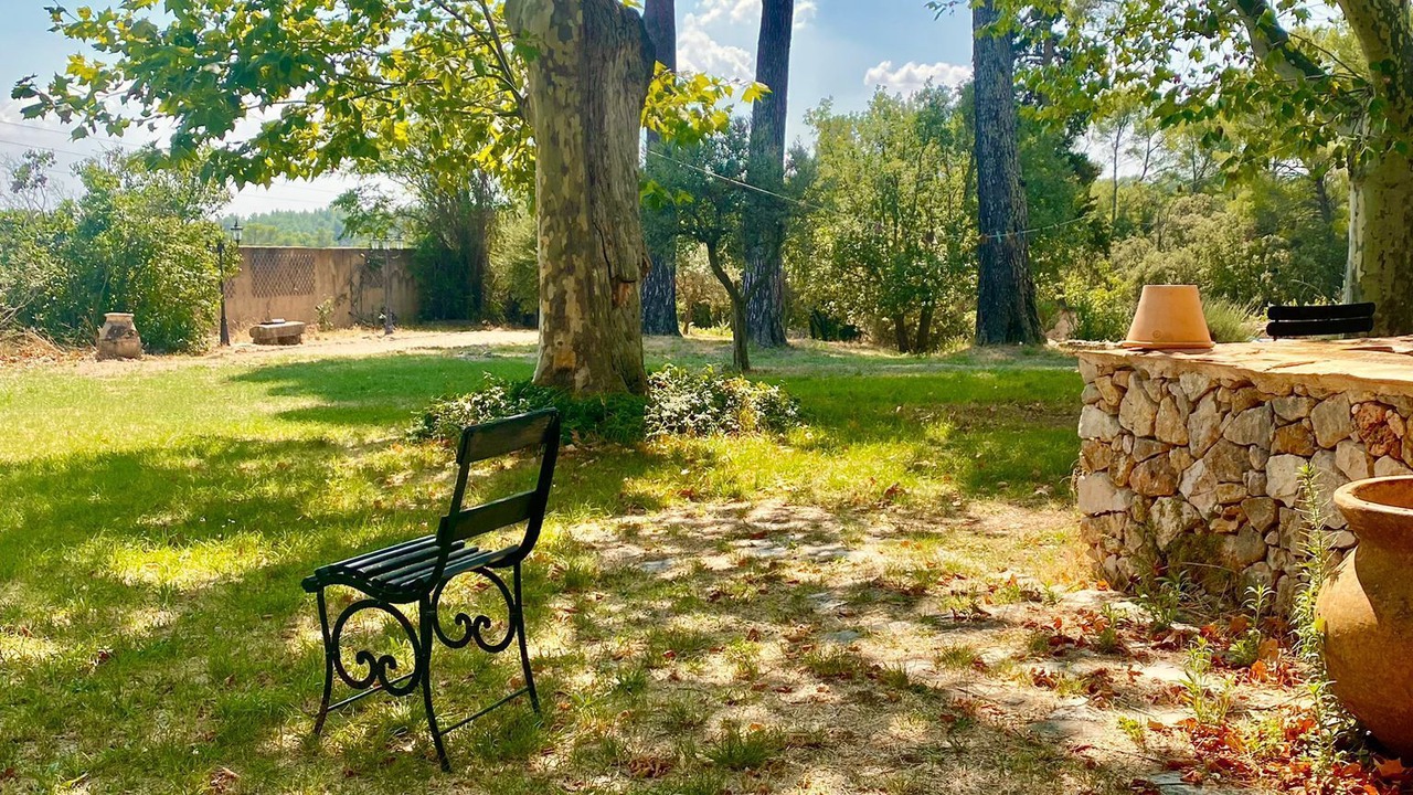 Photo of Outdoor in Aups