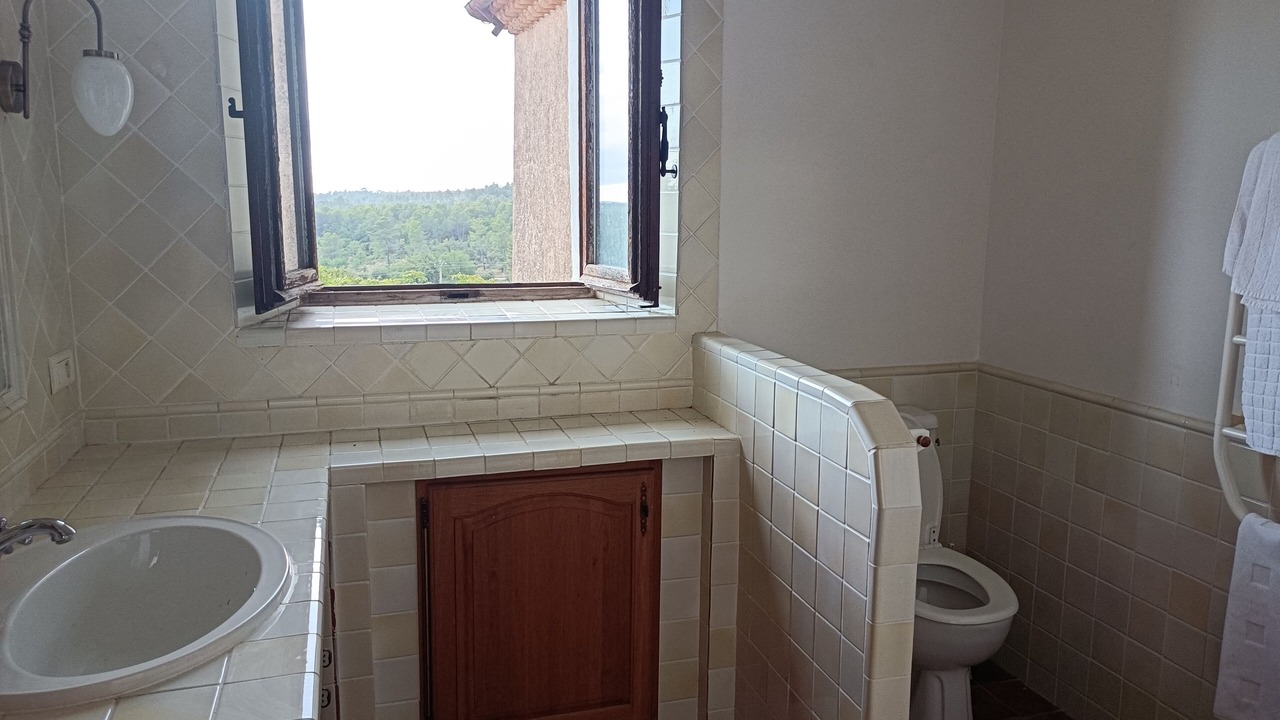 Photo of Bathroom in Aups