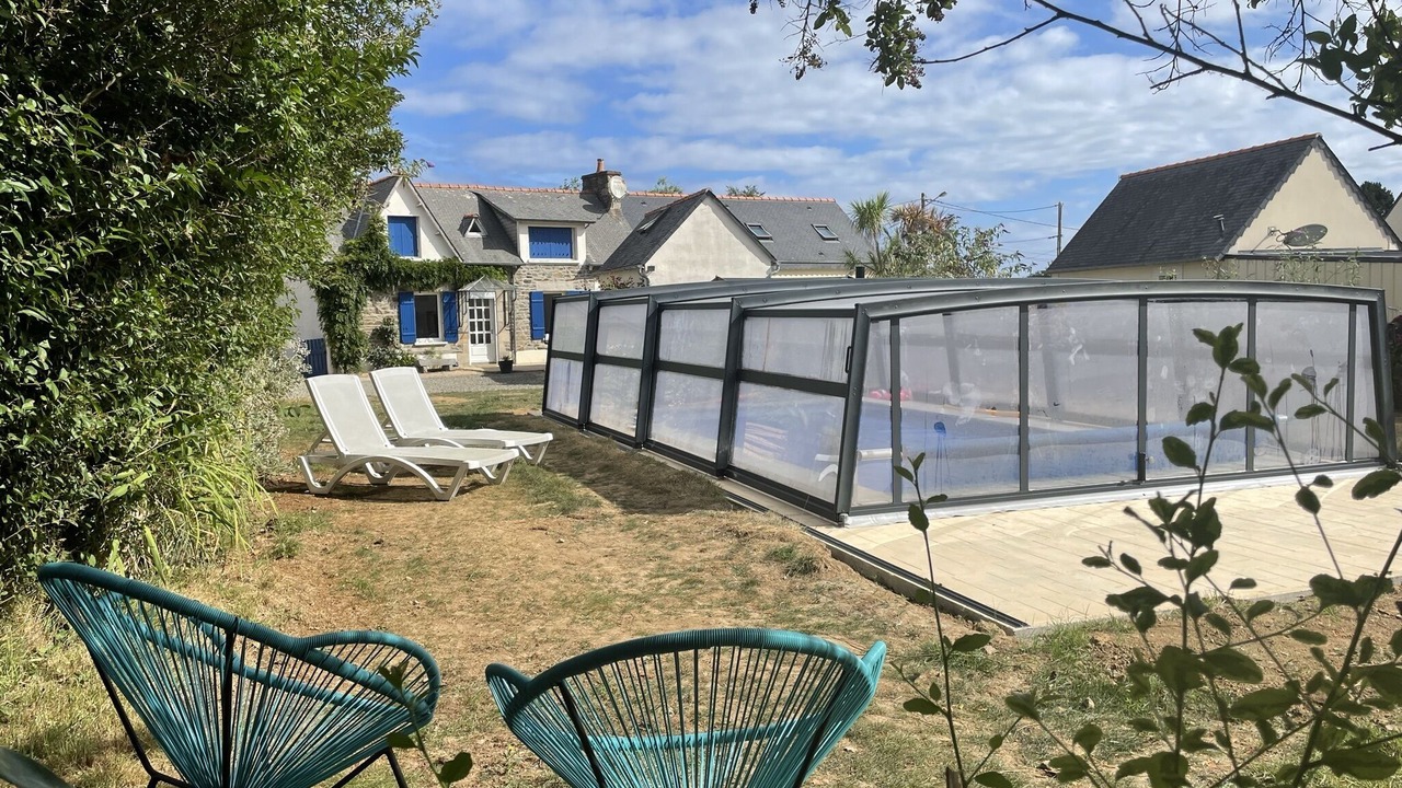 Photo of Patio Balcony in Plourhan