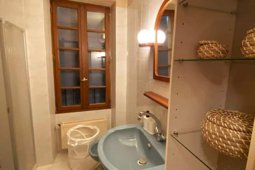 Photo of Bathroom in Saint-Hilaire-d'Ozilhan