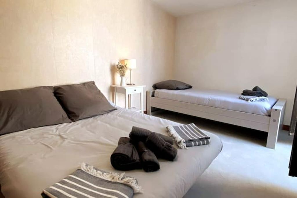 Photo of Bedroom in Saint-Hilaire-d'Ozilhan