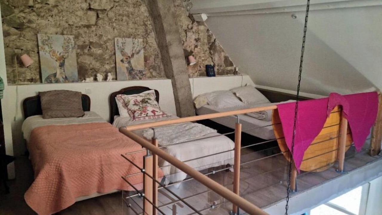 Photo of Bedroom in Campan