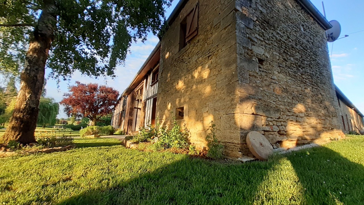 Photo of Outdoor in Louze