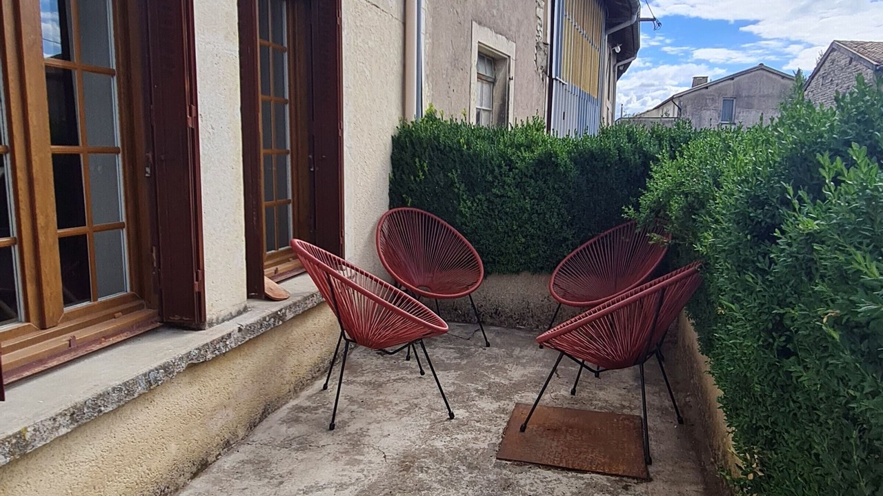 Photo of Patio Balcony in Mauvages